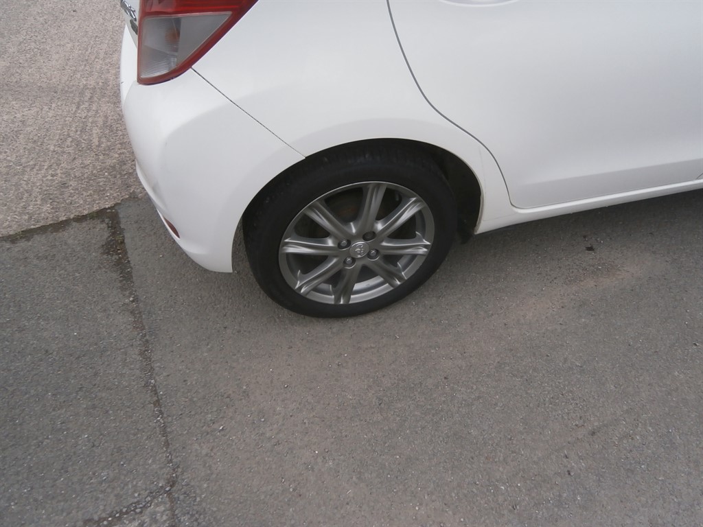 Used Toyota Yaris 2013 for sale - 76184136: Photo 9