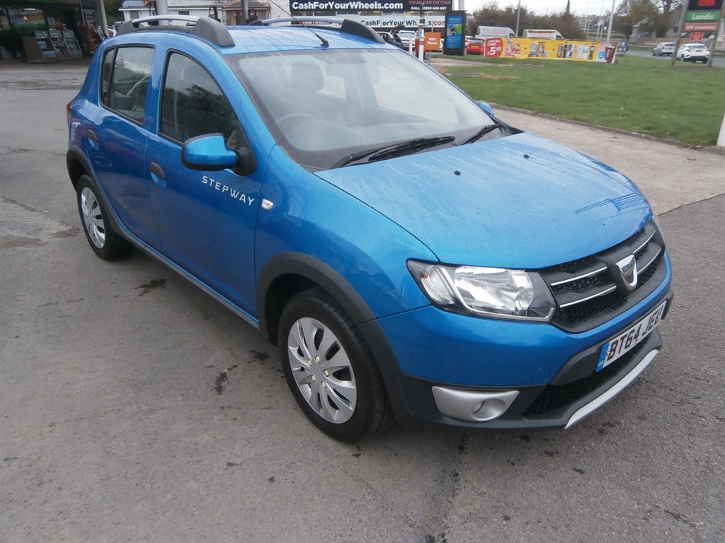 Used Dacia Sandero Stepway 2014 for sale - 76344245: Photo 2