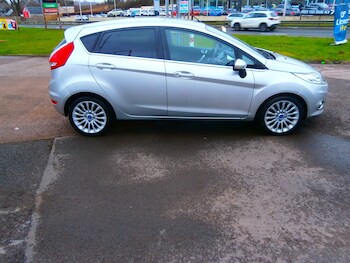 Used Ford Fiesta 2012 for sale - 77557003: Photo