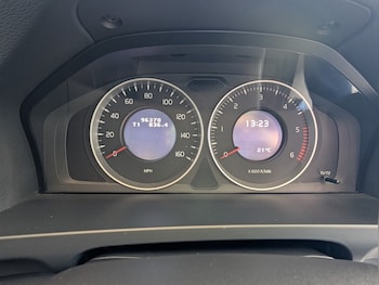 Used Volvo V60 2011 for sale - 78829228: Photo