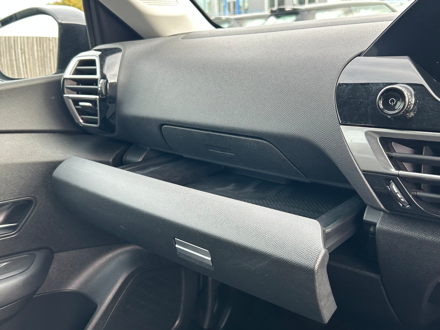 Used Citroen C4 2024 for sale - 75913017: Photo 53