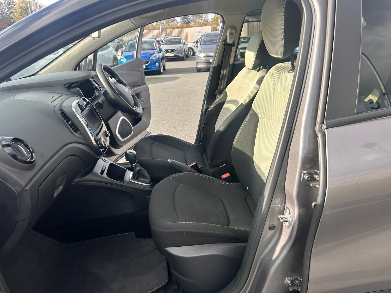 Used Renault Captur 2019 for sale - 76077435: Photo 25