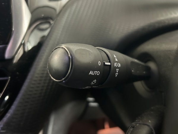 Used Peugeot 2008 2019 for sale - 74753705: Photo 31
