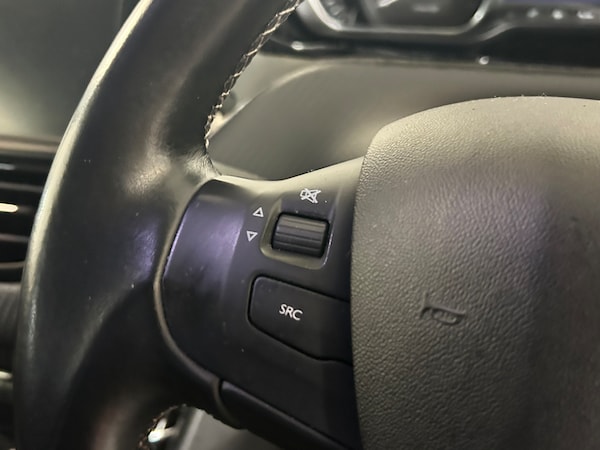 Used Peugeot 2008 2019 for sale - 74753705: Photo 40