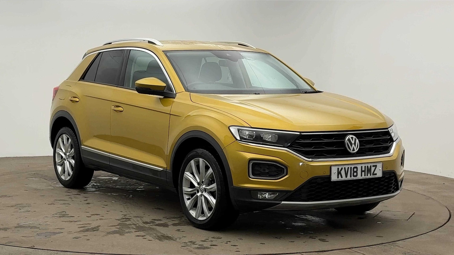 Used Volkswagen T-Roc 2018 for sale - 76113754: Photo 1