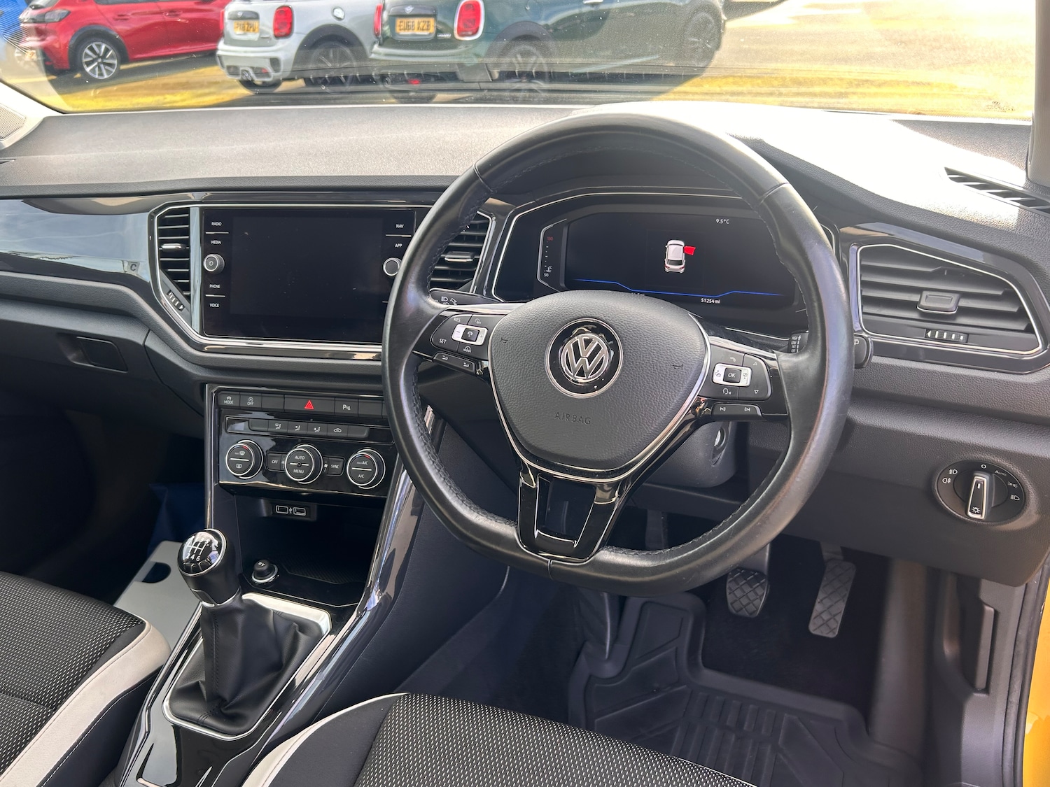 Used Volkswagen T-Roc 2018 for sale - 76113754: Photo 25