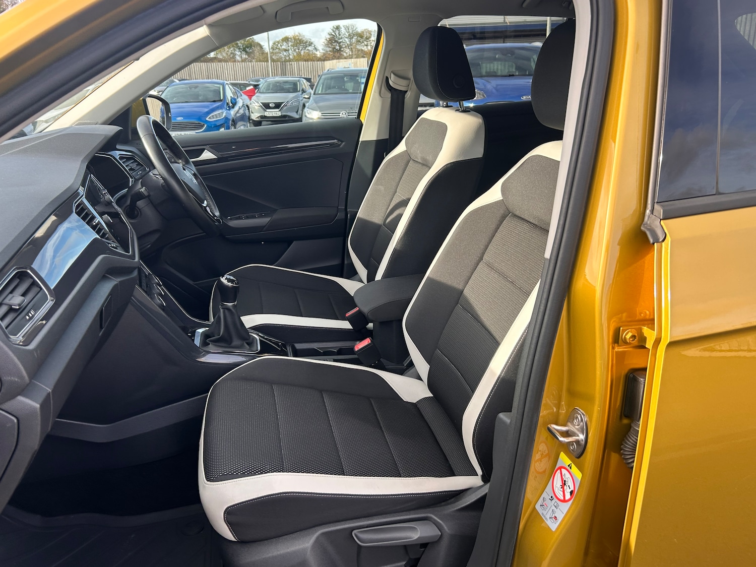 Used Volkswagen T-Roc 2018 for sale - 76113754: Photo 32