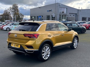 Used Volkswagen T-Roc 2018 for sale - 76113754: Photo