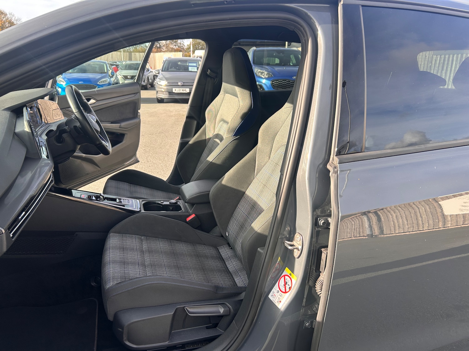 Used Volkswagen Golf 2022 for sale - 76040831: Photo 21