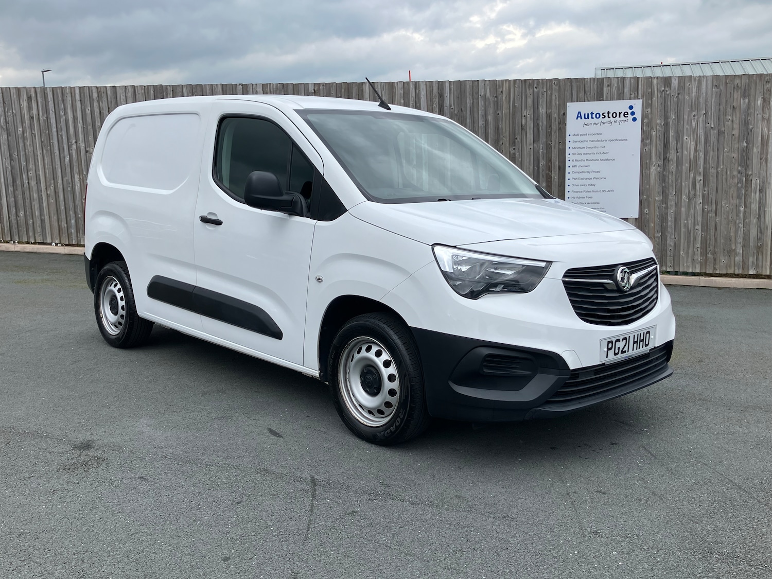 Used Vauxhall Combo 2021 for sale - 76148947: Photo 1