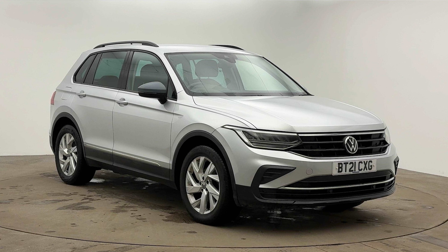 Used Volkswagen Tiguan 2021 for sale - 76576314: Photo 1