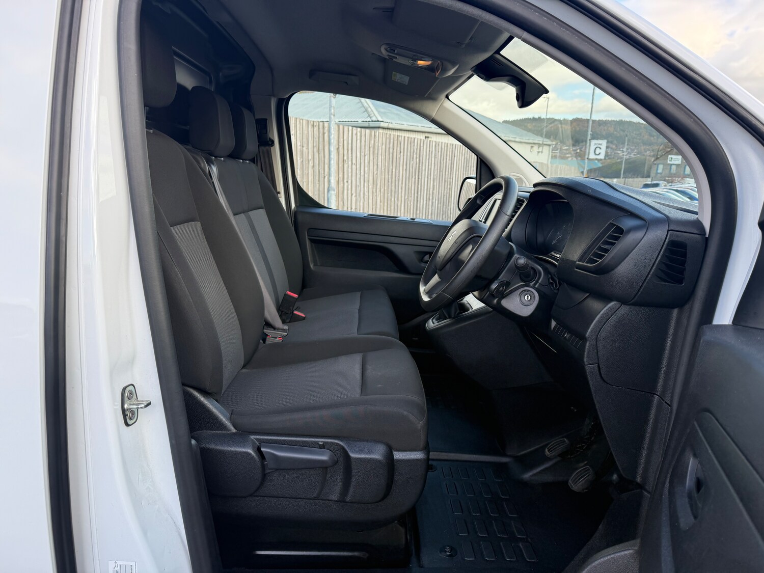 Used Peugeot Expert 2024 for sale - 76411745: Photo 10