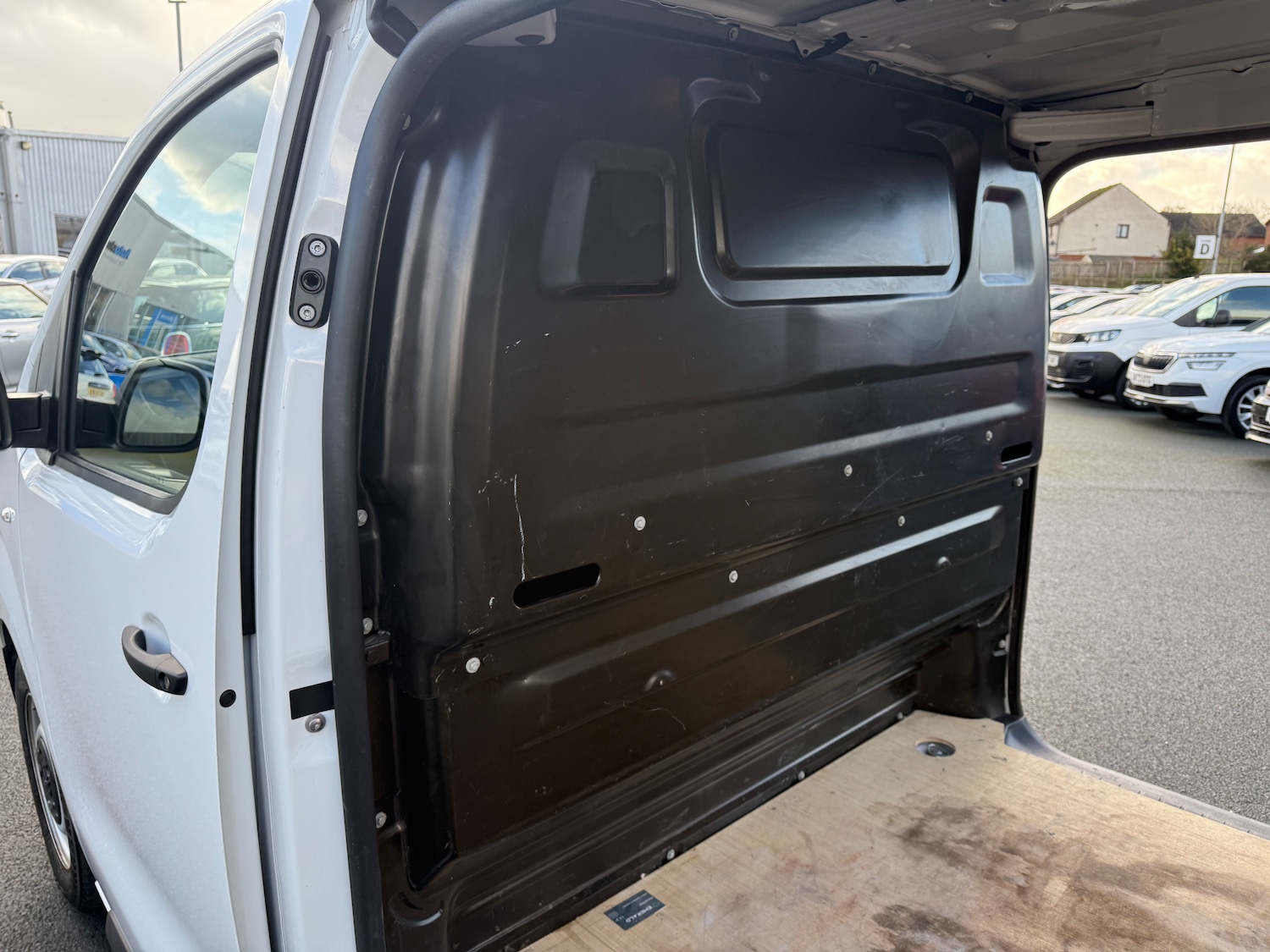 Used Peugeot Expert 2024 for sale - 76411745: Photo 30