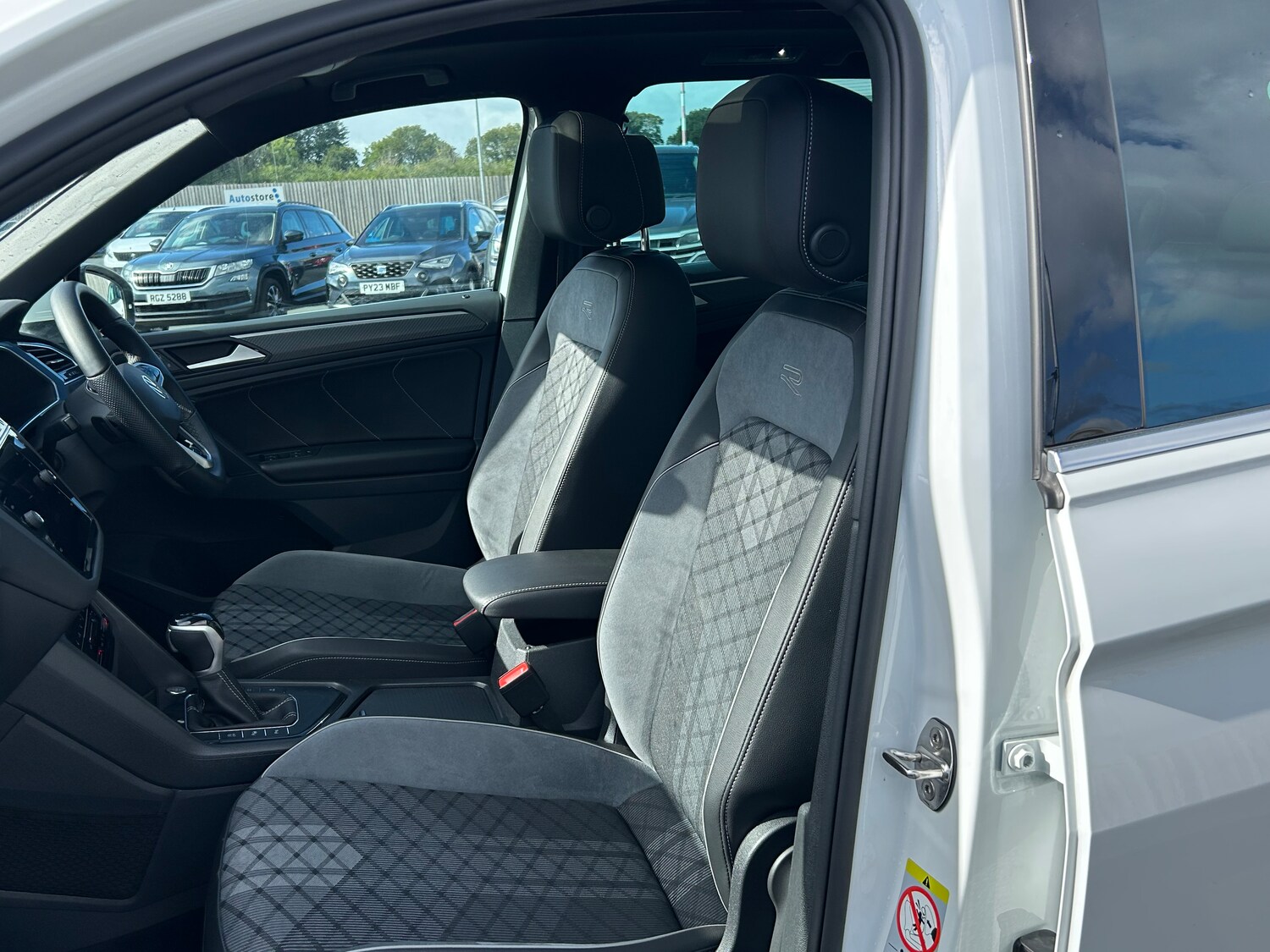 Used Volkswagen Tiguan 2022 for sale - 75975240: Photo 37
