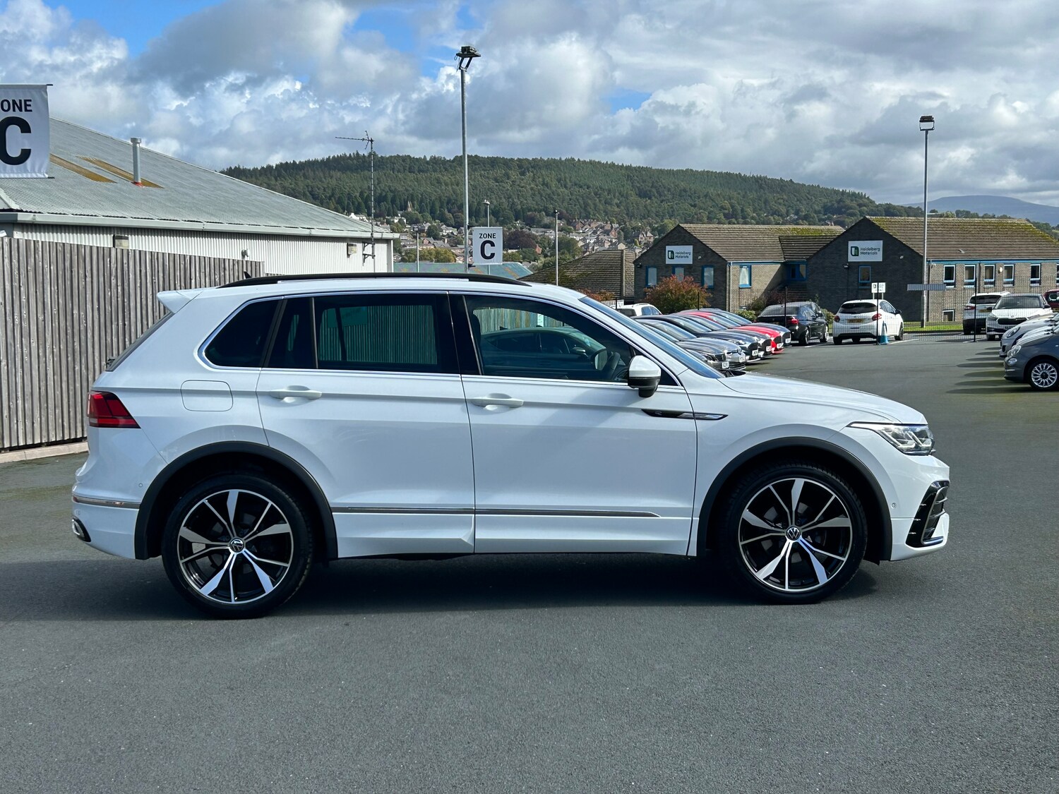 Used Volkswagen Tiguan 2022 for sale - 75975240: Photo 4