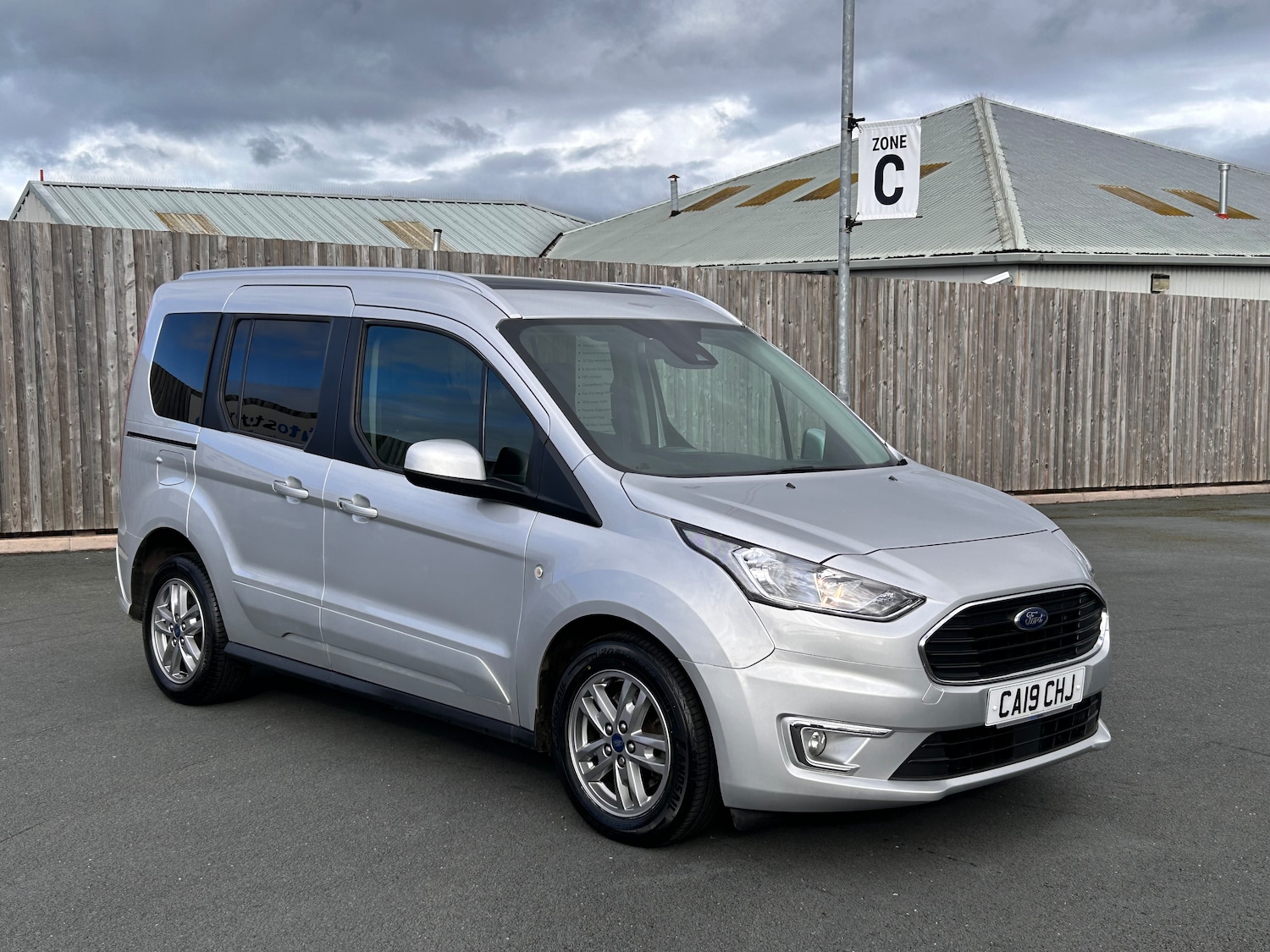 Used Ford Tourneo Connect 2019 for sale - 76245886: Photo 2