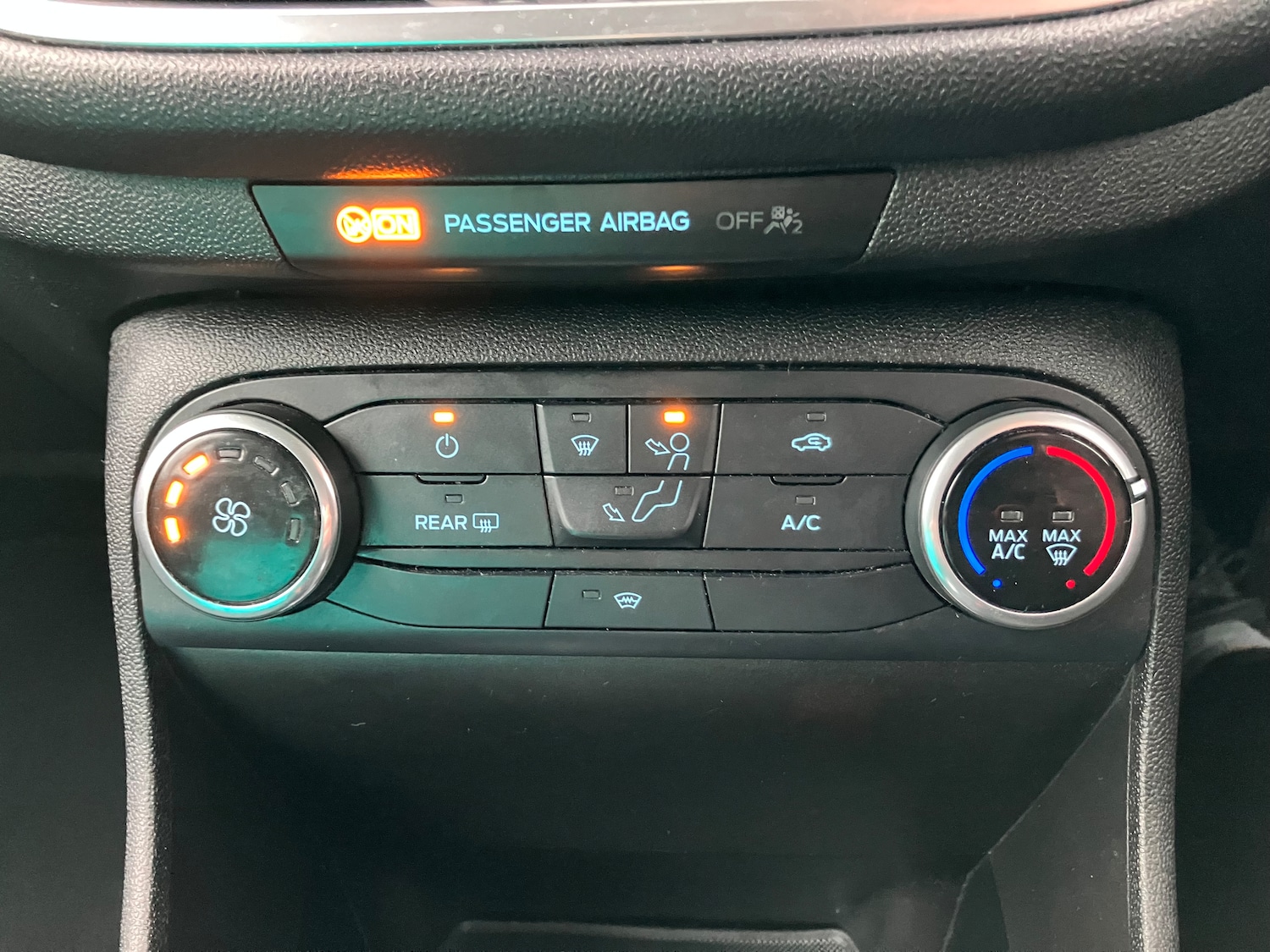 Used Ford Fiesta 2017 for sale - 76553562: Photo 32