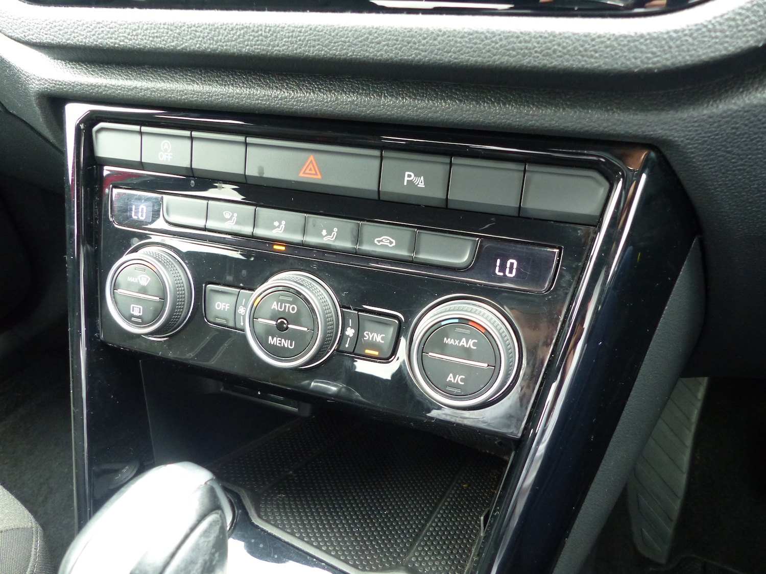 Used Volkswagen T-Roc 2020 for sale - 76106884: Photo 15