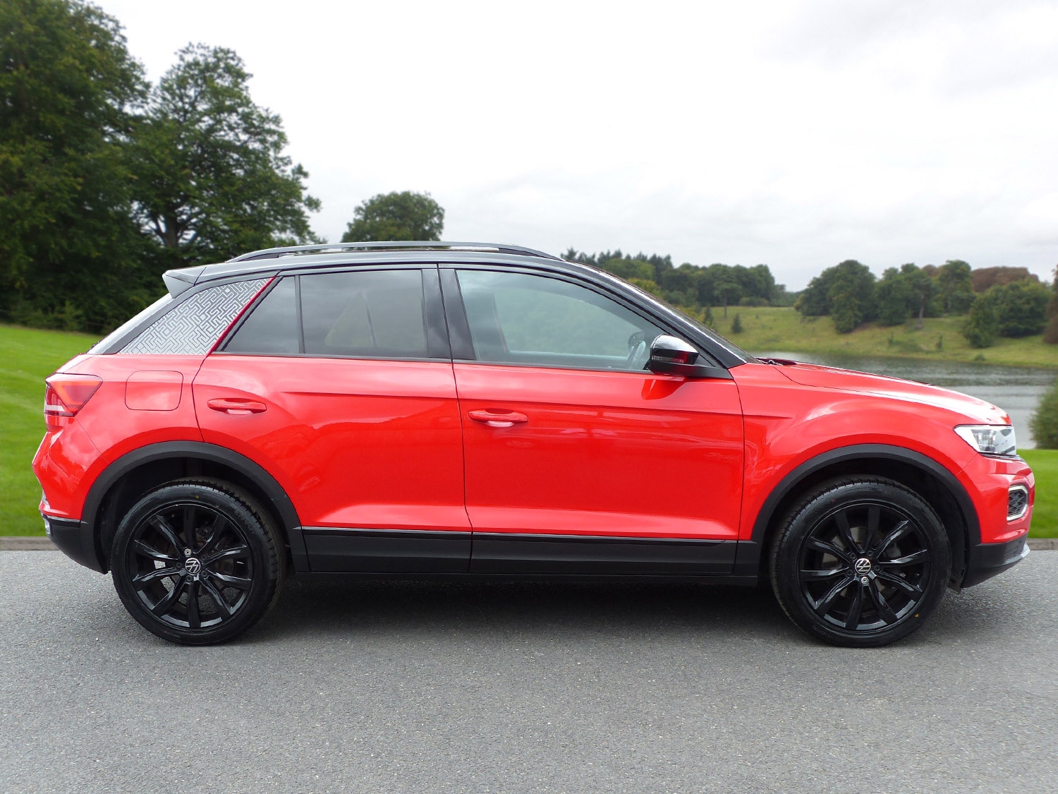 Used Volkswagen T-Roc 2020 for sale - 76106884: Photo 3