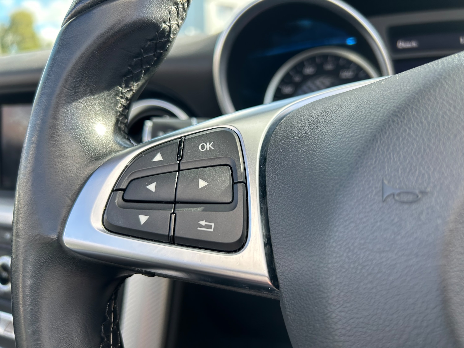 Used Mercedes-Benz SLC 2020 for sale - 76036737: Photo 35
