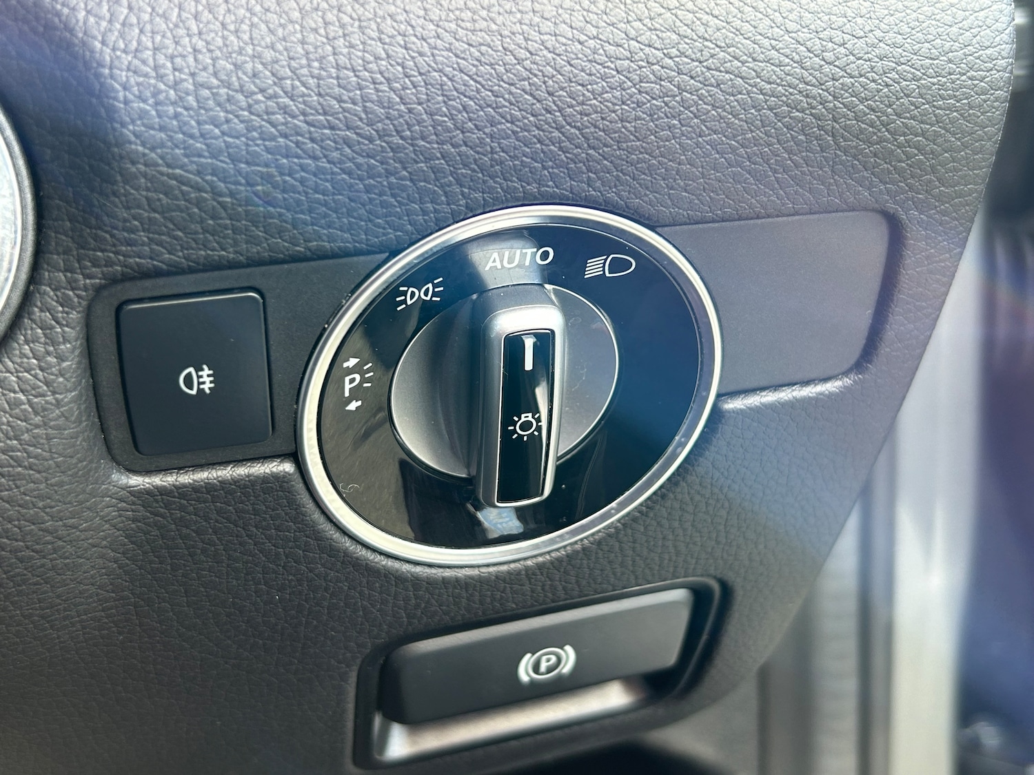 Used Mercedes-Benz SLC 2020 for sale - 76036737: Photo 37