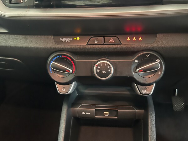 Used Kia Stonic 2021 for sale - 74290898: Photo 25