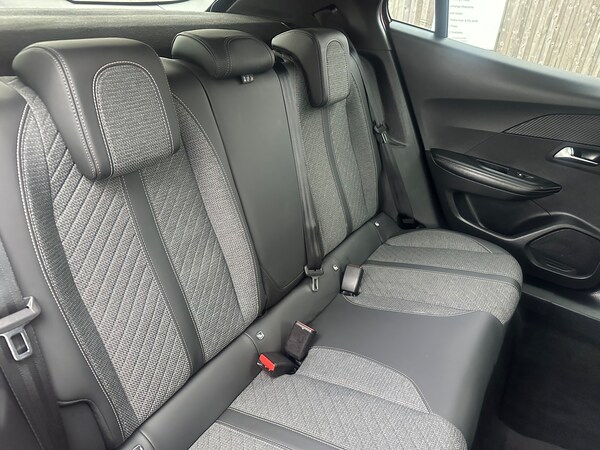Used Peugeot 2008 2023 for sale - 76245890: Photo 27