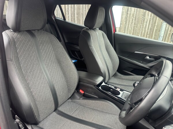 Used Peugeot 2008 2023 for sale - 76245890: Photo 31