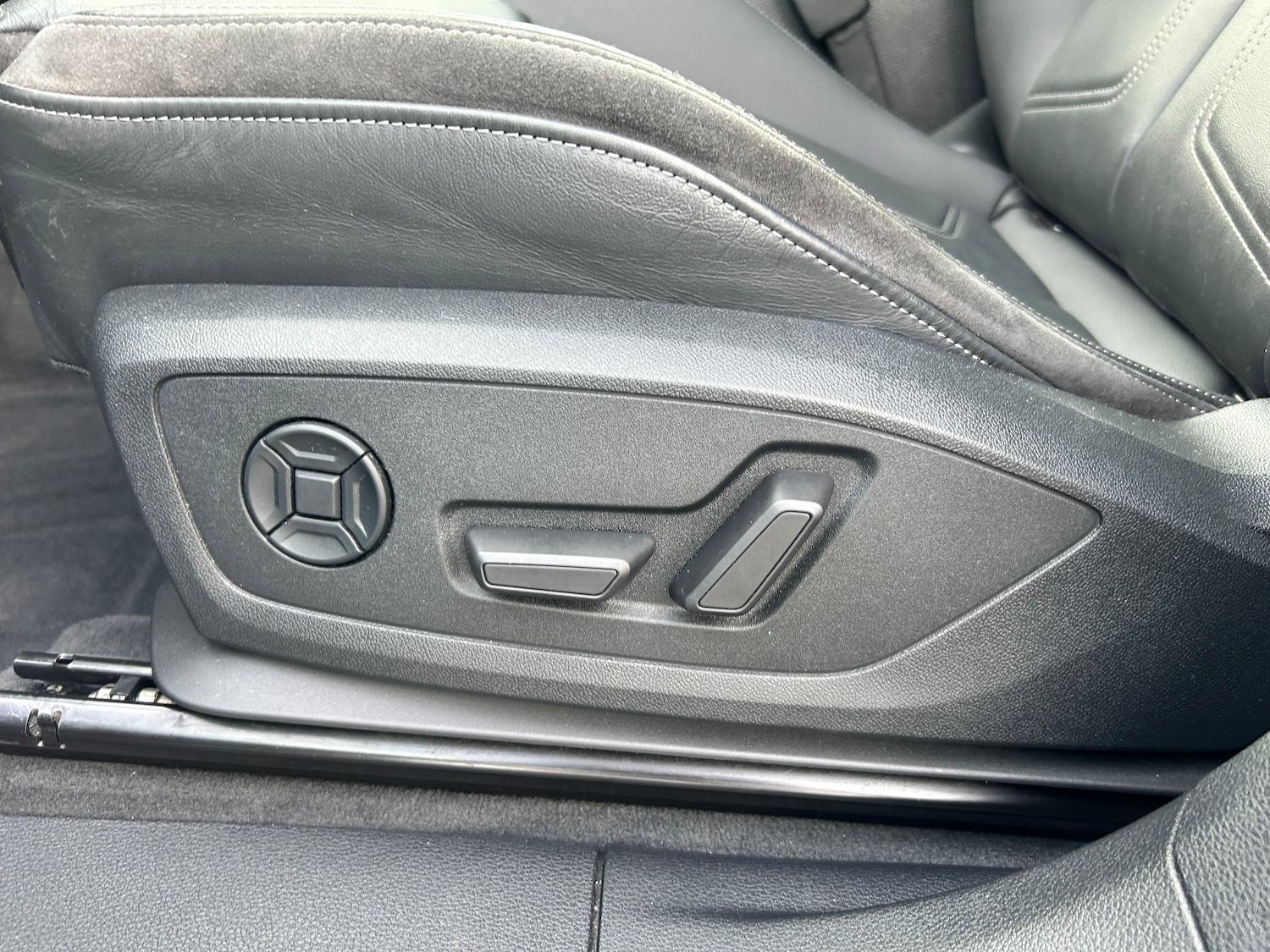 Used Audi Q3 2020 for sale - 75543269: Photo 36