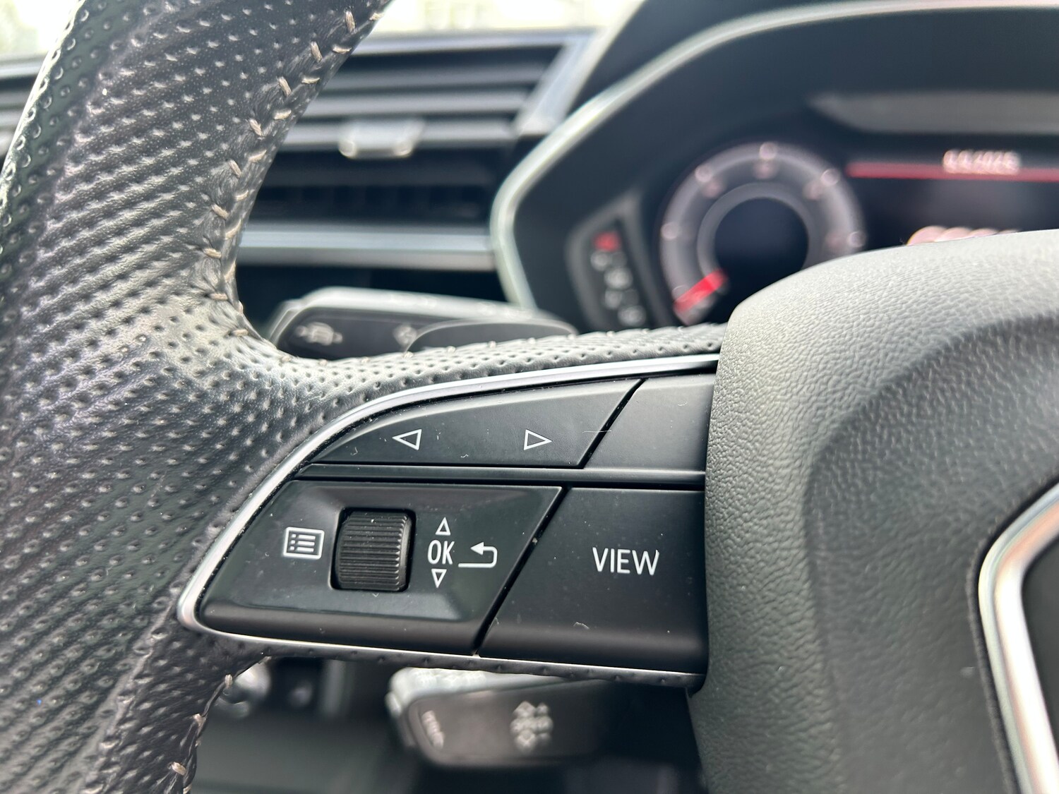 Used Audi Q3 2020 for sale - 75543269: Photo 38