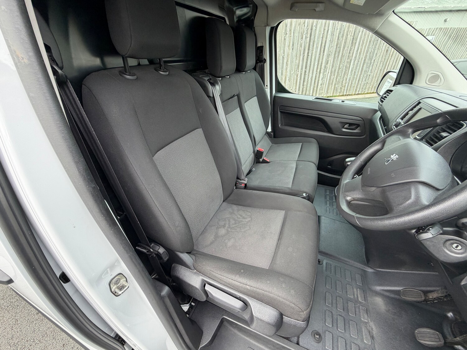 Used Peugeot Expert 2023 for sale - 76205376: Photo 22