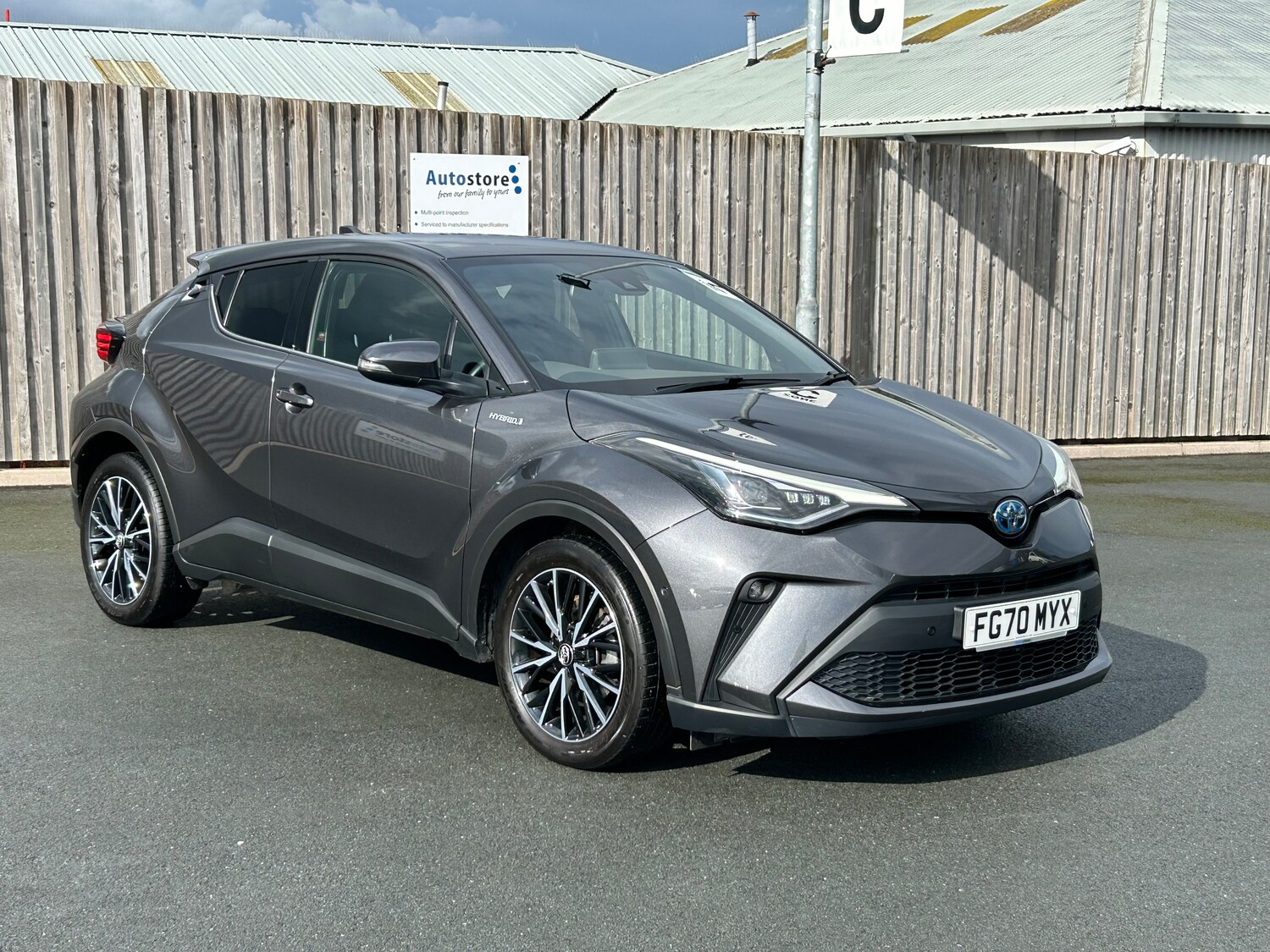 Used Toyota C-HR 2020 for sale - 75603979: Photo 2