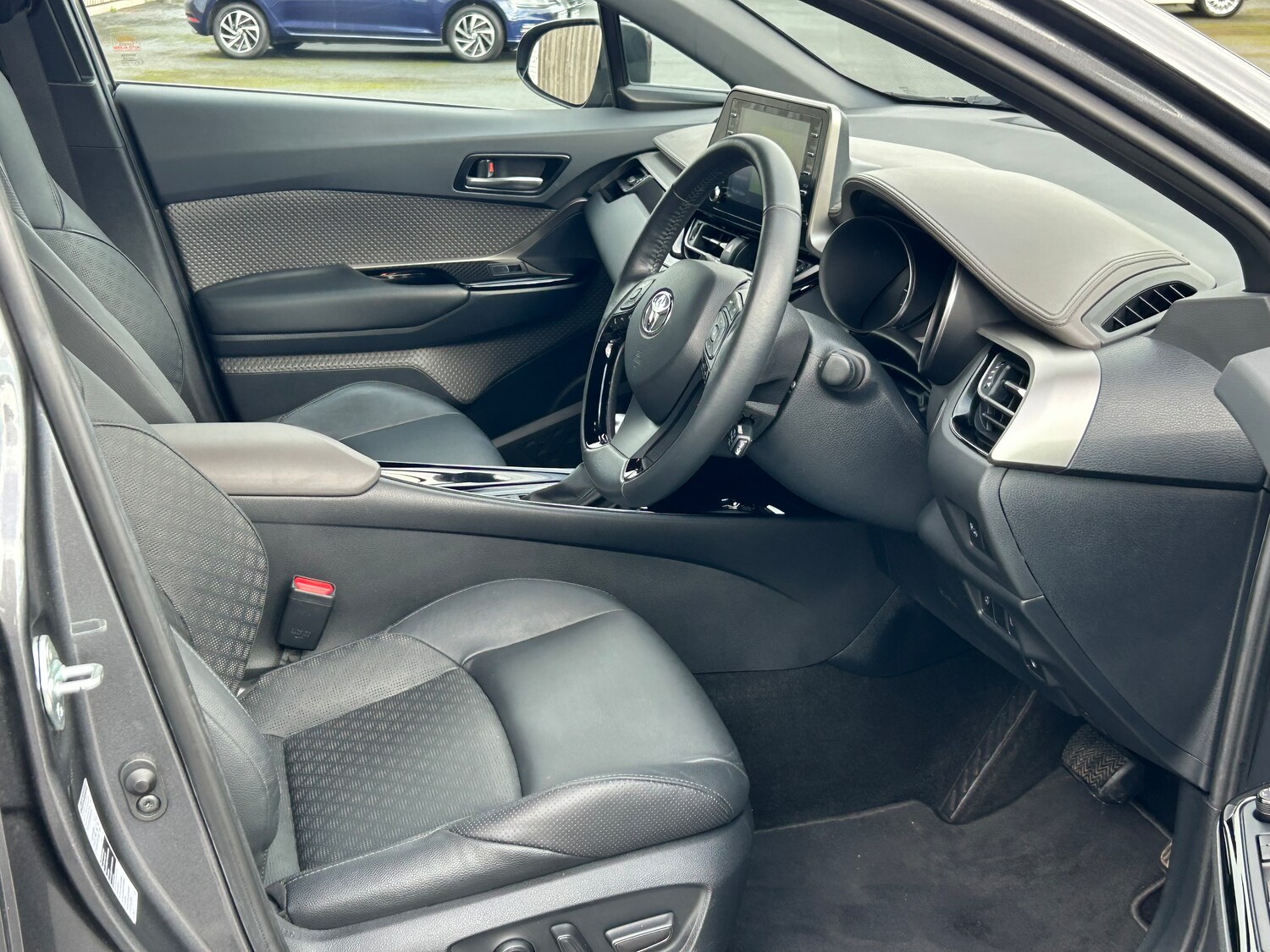 Used Toyota C-HR 2020 for sale - 75603979: Photo 26