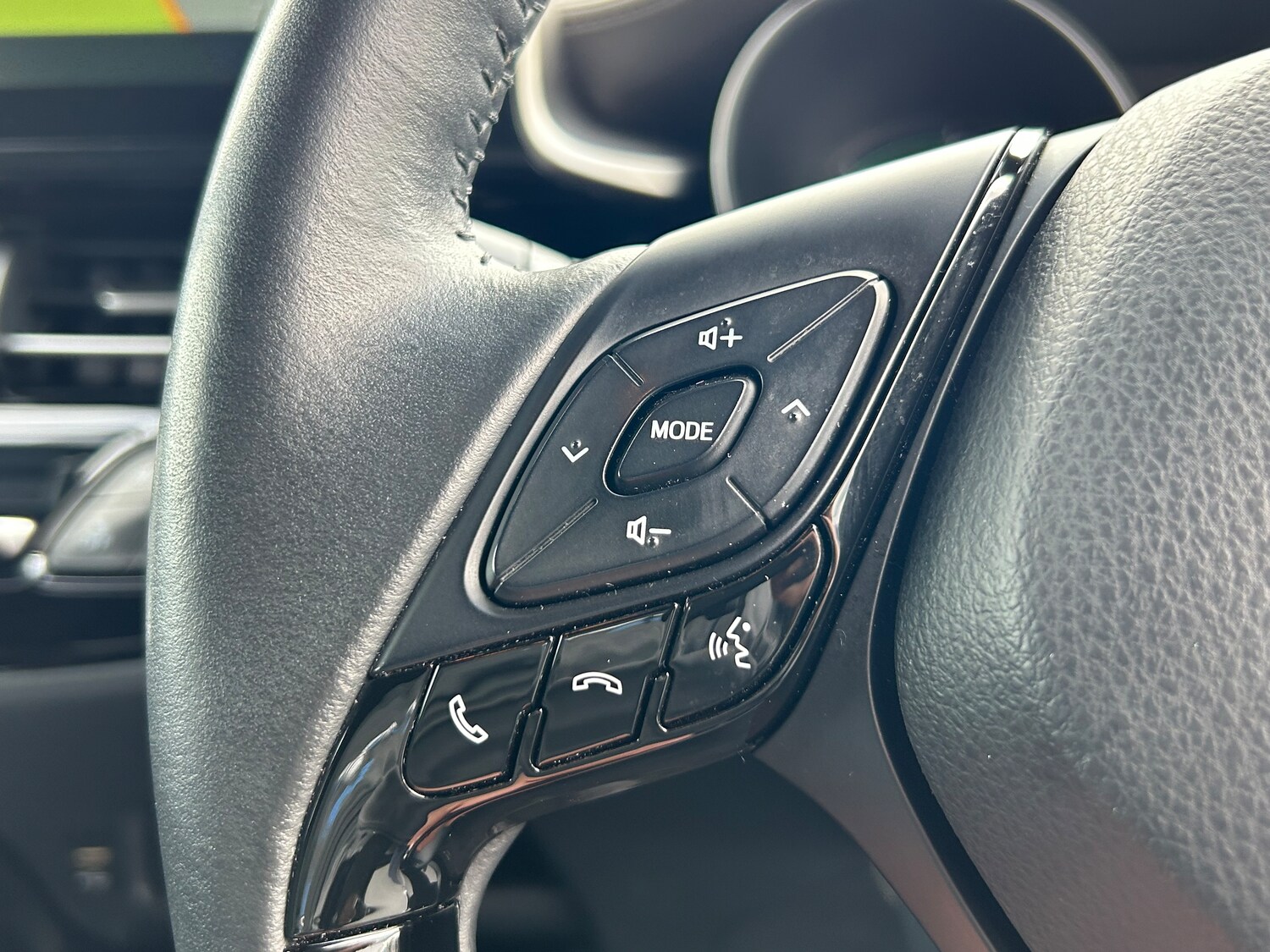 Used Toyota C-HR 2020 for sale - 75603979: Photo 33