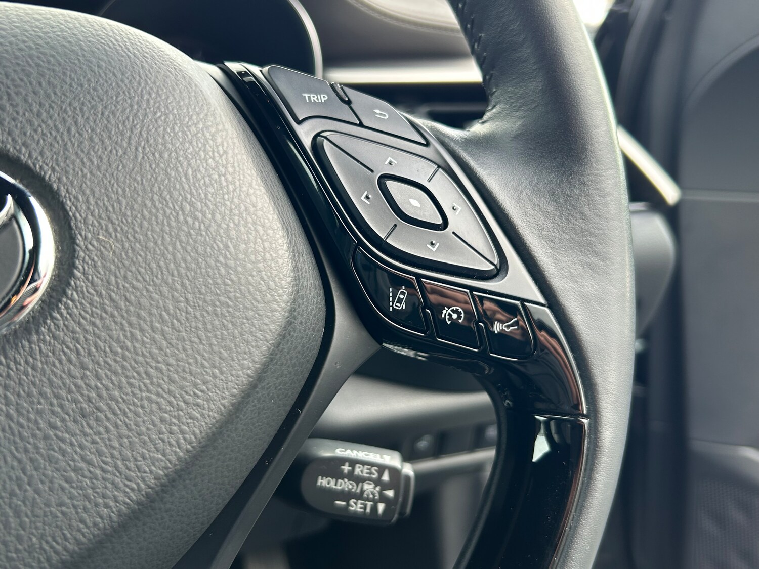 Used Toyota C-HR 2020 for sale - 75603979: Photo 35