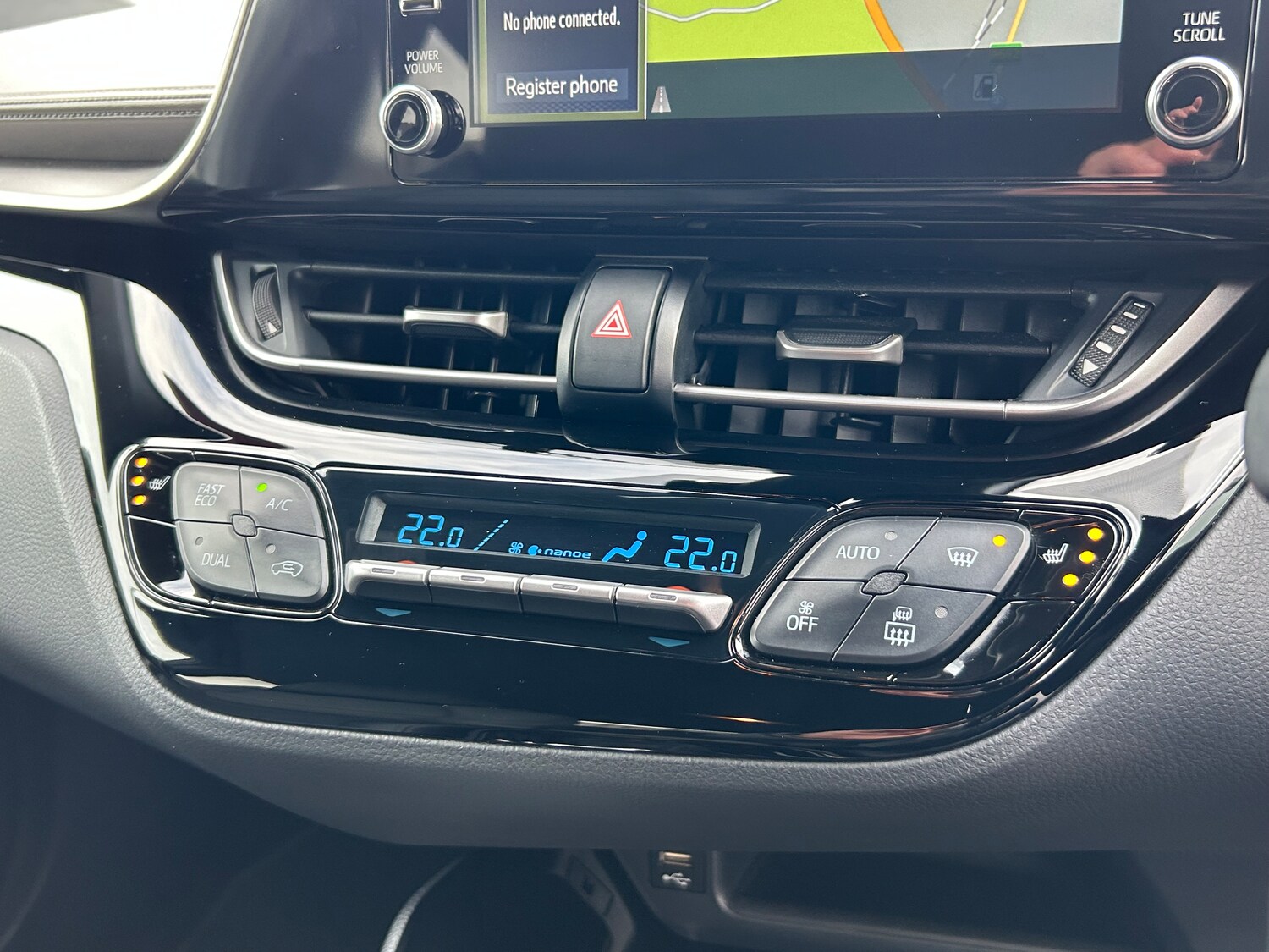 Used Toyota C-HR 2020 for sale - 75603979: Photo 41