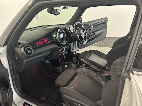 Used MINI Hatch 2018 for sale - 74374803: Photo 28