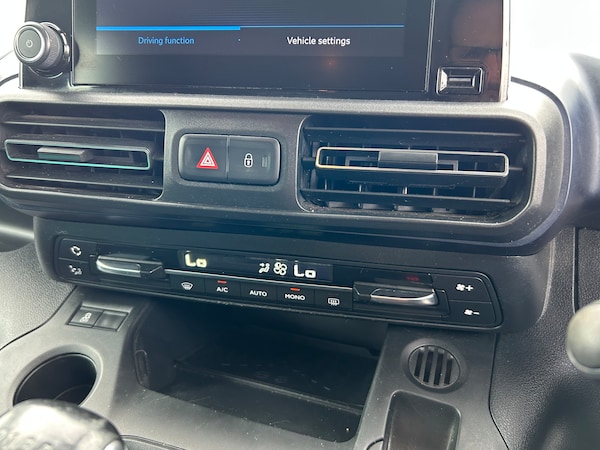 Used Peugeot Rifter 2019 for sale - 75445705: Photo 26