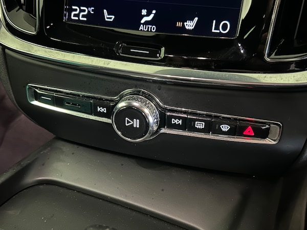 Used Volvo V60 2021 for sale - 75222567: Photo 38