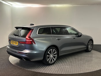 Used Volvo V60 2021 for sale - 75222567: Photo