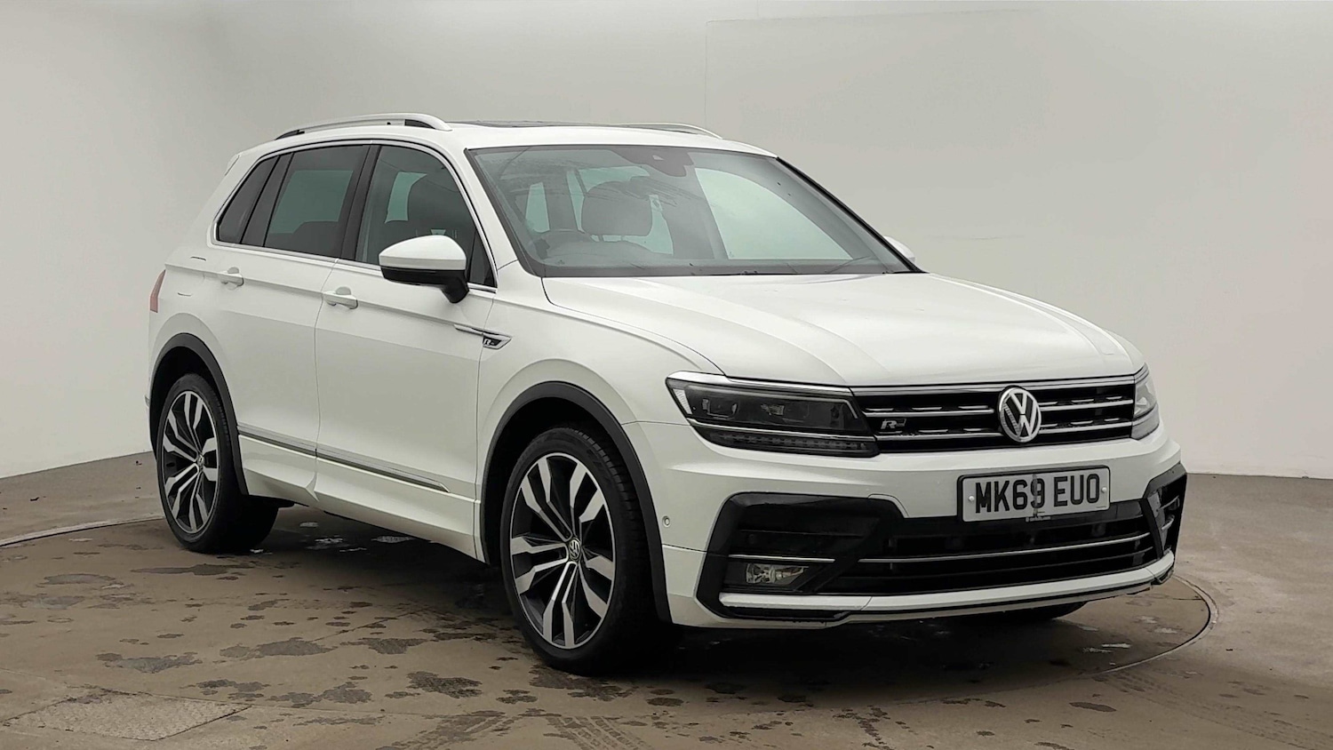 Used Volkswagen Tiguan 2019 for sale - 76476181: Photo 1