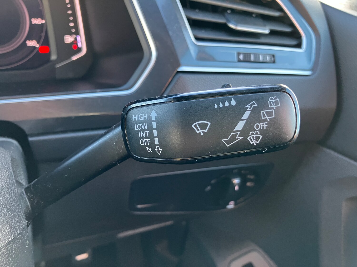 Used Volkswagen Tiguan 2019 for sale - 76476181: Photo 35