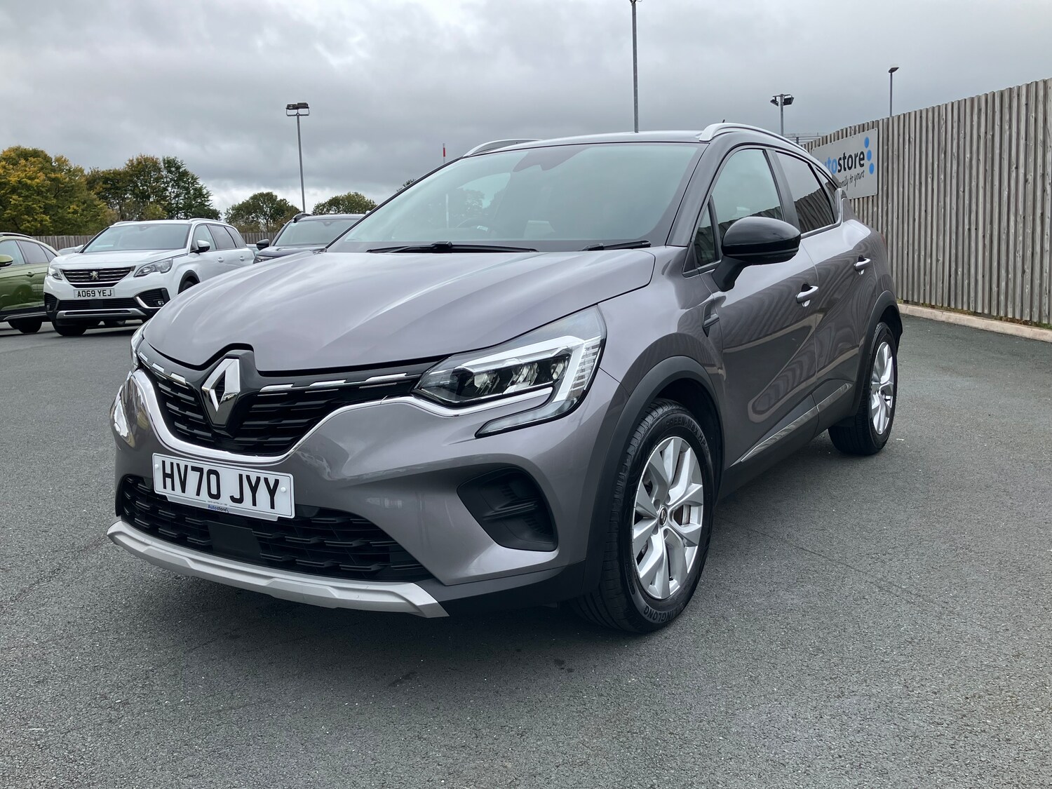 Used Renault Captur 2020 for sale - 76113763: Photo 11