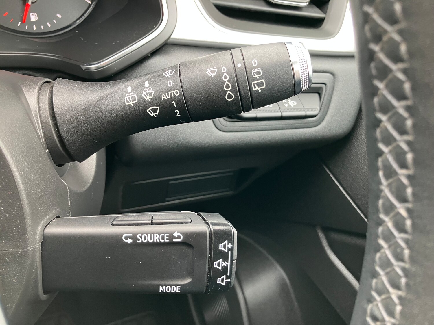 Used Renault Captur 2020 for sale - 76113763: Photo 30