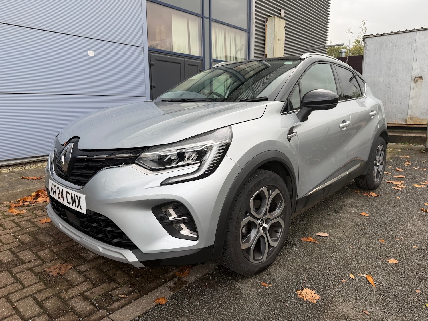 Used Renault Captur 2024 for sale - 76436731: Photo 1