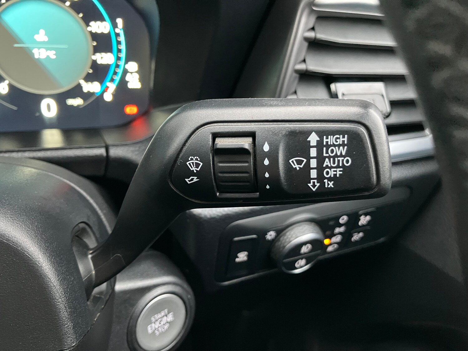 Used Volkswagen Amarok 2023 for sale - 76569595: Photo 32