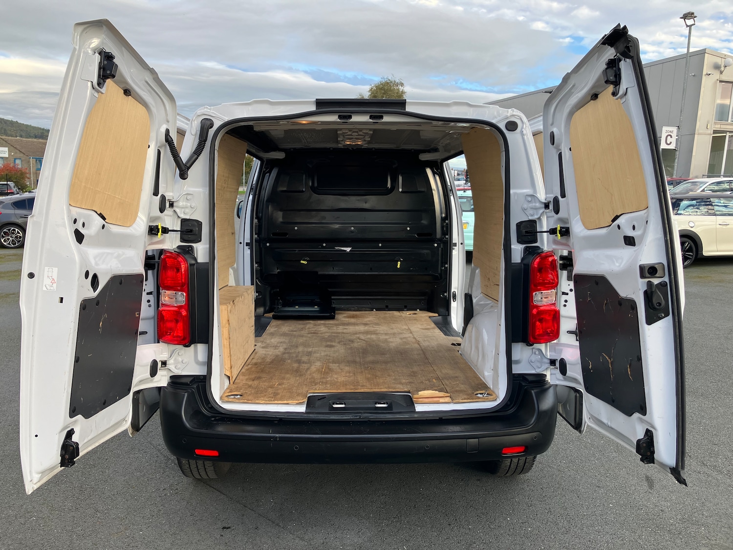 Used Peugeot Expert 2023 for sale - 76197745: Photo 19