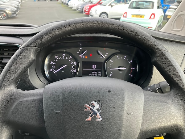 Used Peugeot Expert 2023 for sale - 76197745: Photo 26