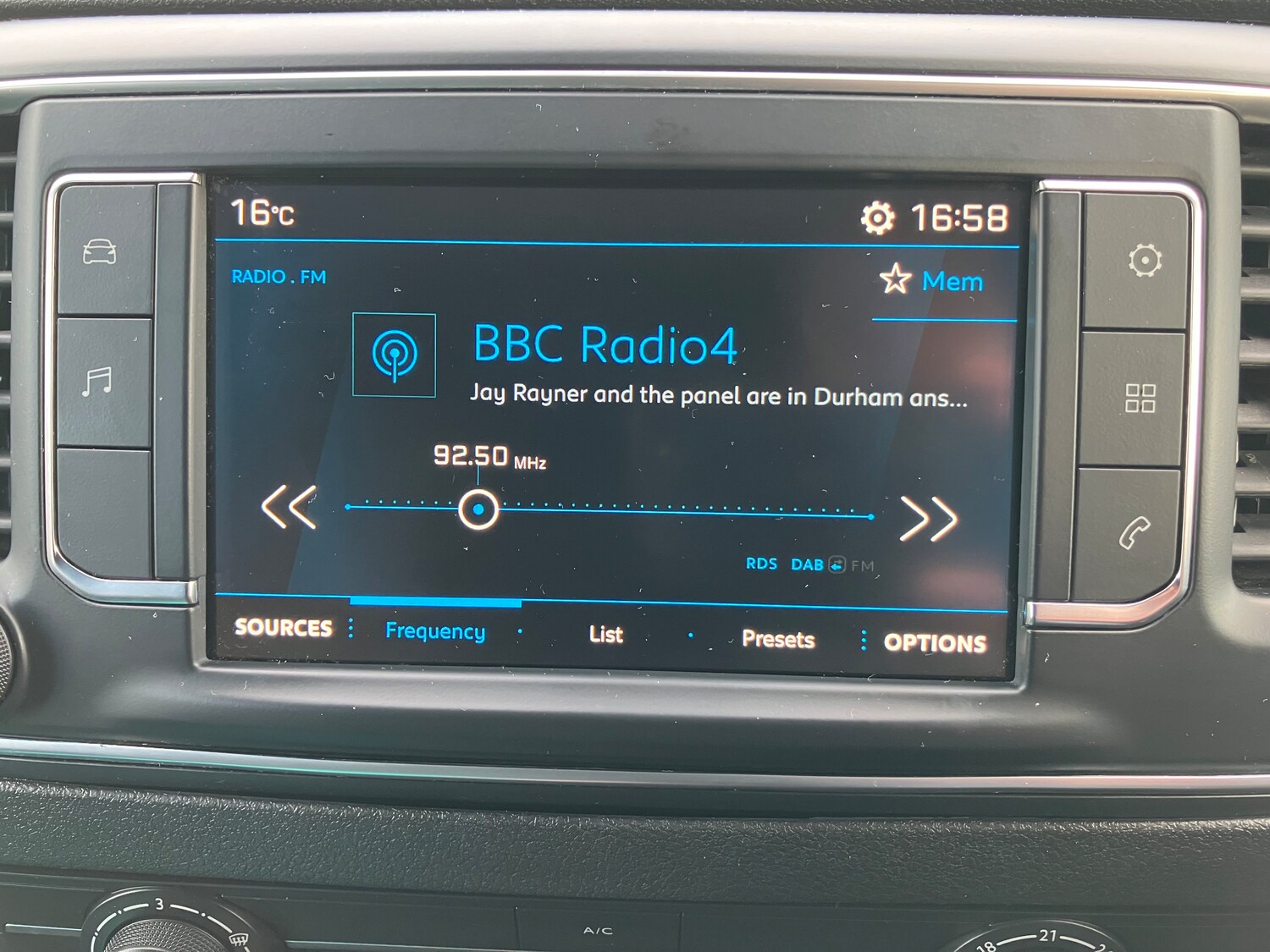 Used Peugeot Expert 2023 for sale - 76197745: Photo 32