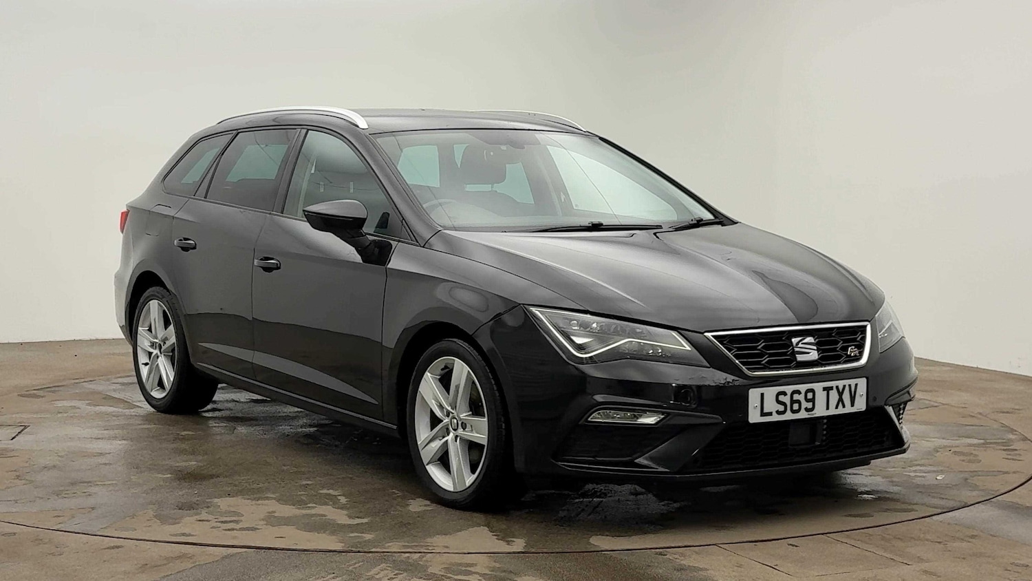 Used SEAT Leon 2019 for sale - 76040811: Photo 1